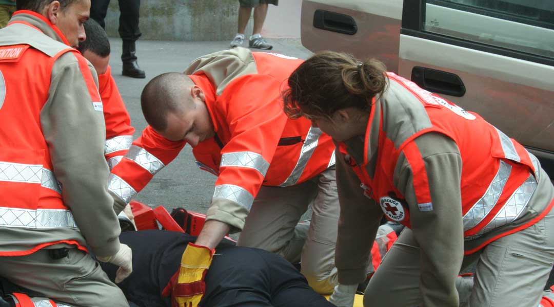 Centre de formation aux premiers secours secourisme paris melun puteaux et ile de france